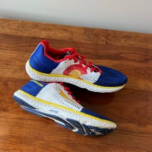 Altra Escalante Racer - Bolder Boulder Edition
